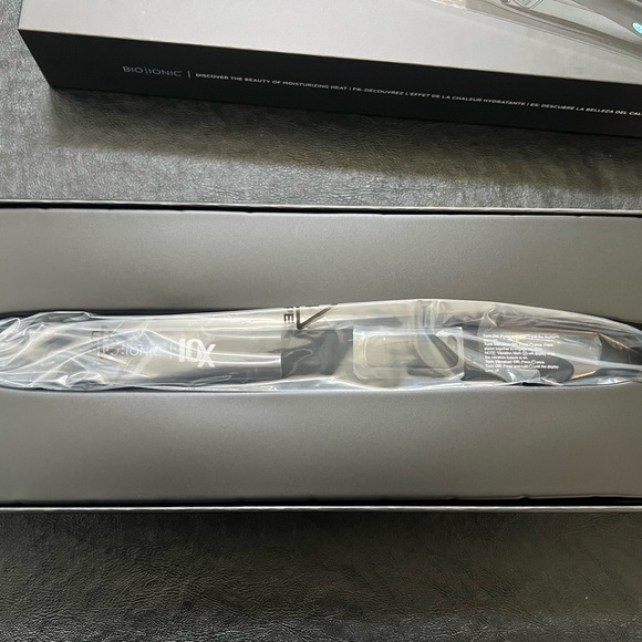 Bio Ionic 10x Styling Ion - Picture 2 of 3